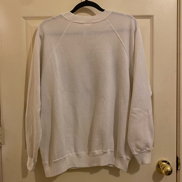 ❌SOLD❌Vintage 90s Hand Painted Custom (1/1) Christmas Cats Holly Wreath Crewneck - Picture 4 of 4